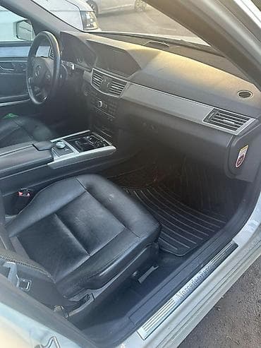 Транспорт: Mercedes-Benz E-Class: 2011 г., 3.2 л, Автомат, Бензин, Седан — 3