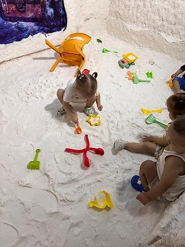 работа помощником юриста: Требуется Няня, помощник воспитателя, Менее года опыта — 1