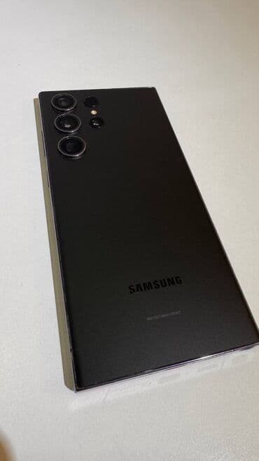 селфи камера: Samsung Galaxy S23 Ultra, Б/у, 256 ГБ, цвет - Черный, eSIM — 5