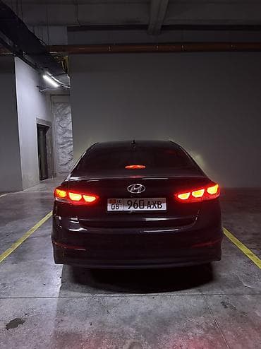 линолеум на авто: Hyundai Elantra: 2017 г., 2 л, Автомат, Бензин, Седан — 2