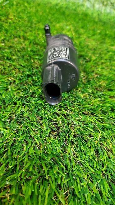 bmw e12: Насос омывателя лобового стекла Номер производителя: 67127—389 C — 3