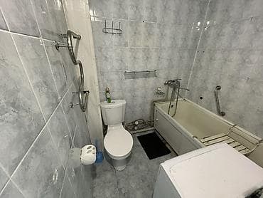 888: 2 комнаты, 44 м², 3 мкр 104 серия, 4 этаж, Старый ремонт — 8