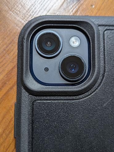 чехии: IPhone 14, Б/у, 128 ГБ, Midnight, Чехол, 100 % — 9