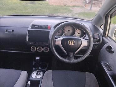 вампер хонда фит: Honda Fit: 2005 г., 1.3 л, Вариатор, Бензин, Хэтчбэк — 6