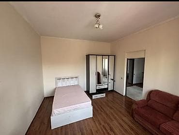 дом с участком аренда: 200 м², 5 комнат — 6