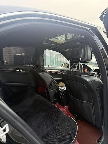 Mercedes-Benz C-Class: 2010 г., 3 л, Автомат, Бензин, Седан — 6