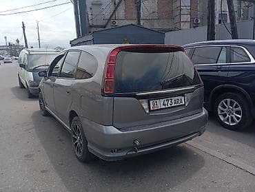 Honda Stream: 2004 г. — 4