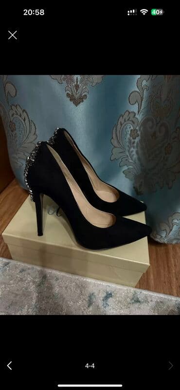 Спецодежда: 1. Туфли Надеты 1 раз на мероприятие. высота каблука 8 см. Бренд — 9