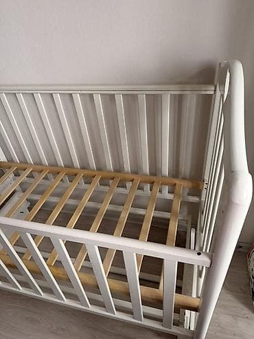 детская кроватка с матрацем: Продается кроватка модель Каролина, с маятником, в хорошем состоянии — 3