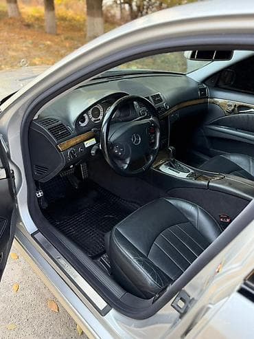 обманка глушителя: Mercedes-Benz E-класс AMG: 2005 г., 5.5 л, Автомат, Бензин, Седан — 7