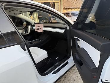 Tesla: Tesla Model Y: 2022 г., Электромобиль, Кроссовер — 4
