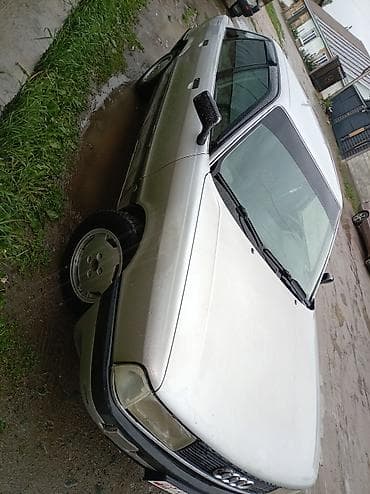 рага авто: Audi 100: 1991 г., 1.8 л, Кол менен иштөөчү, Бензин, Седан — 4