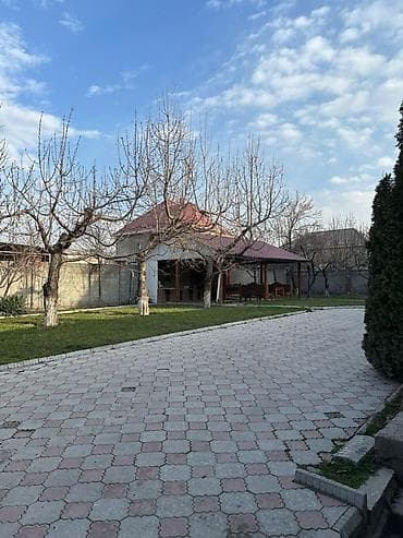 горид ош: Дом участком 13,6соток ( Ориентир Прафсоюзная) Площадь дома 330м2(по — 4
