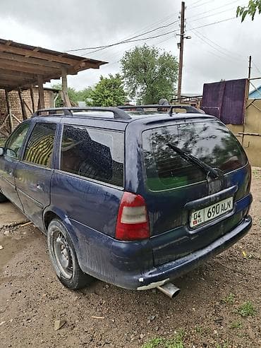 Продажа авто: Opel Vectra: 1999 г., 2 л, Механика, Бензин, Универсал — 4