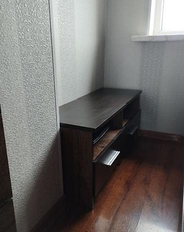 Кровать с матрацем и 2 комода