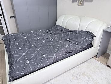 спальный гарнитур белый: Двуспальная кровать, С матрасом, длина - 200 см — 1