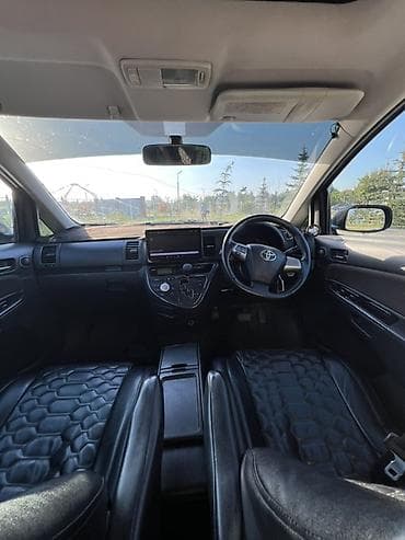 gac aion 60i: Toyota WISH: 2003 г., 2 л, Автомат, Бензин, Минивэн — 5