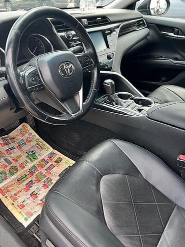 Toyota Camry: 2018 г., Гибрид, Седан — 8