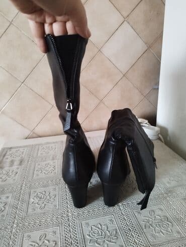 обувь для работы: Сапоги новые экокожа, 39 размер. Демисезонная,каблук 5-6 см. 1000 сом — 4