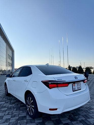автомат тойота: Toyota Corolla: 2018 г., 1.8 л, Автомат, Гибрид, Седан — 4