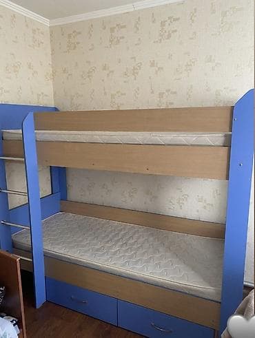 Двухъярусная кровать