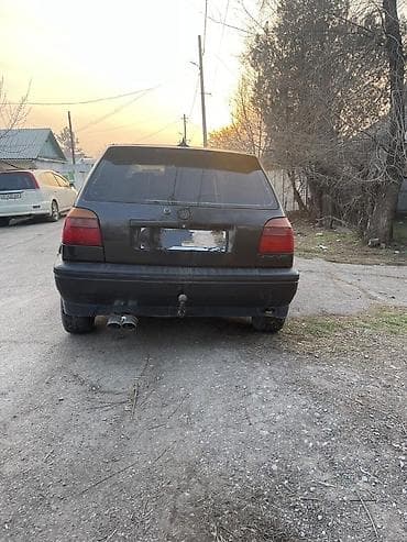 Volkswagen: Volkswagen Golf: 1992 г., 1.8 л, Механика, Бензин, Хэтчбэк — 1