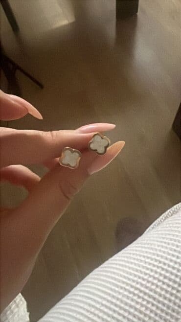 Серьги-гвоздики «клевер» 585 проба золото - Лаконичные пусеты с