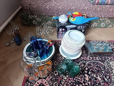 шкатулка для украшений: Продается! Настольные часы ретро стиля, сервизы, мясорубка, матрасы — 9