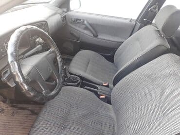 Продажа авто: Volkswagen Golf: 1993 г., 1.8 л, Механика, Бензин, Хэтчбэк — 10