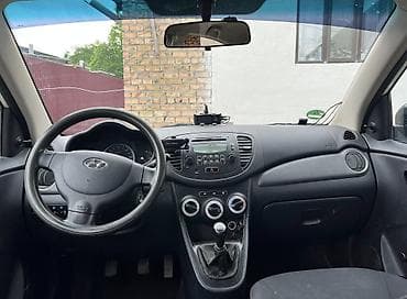 фиат уно: Hyundai i10: 2008 г., 1.1 л, Механика, Бензин, Хэтчбэк — 4