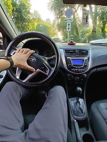 купить hyundai solaris автомат: Hyundai Solaris: 2011 г., 1.6 л, Автомат, Бензин, Седан — 4