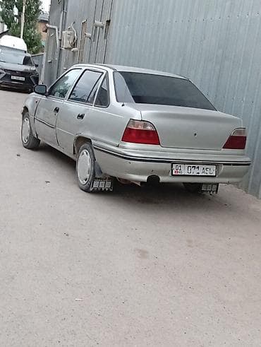 Daewoo Nexia: 2004 г., 1.5 л, Механика, Бензин, Седан — 2