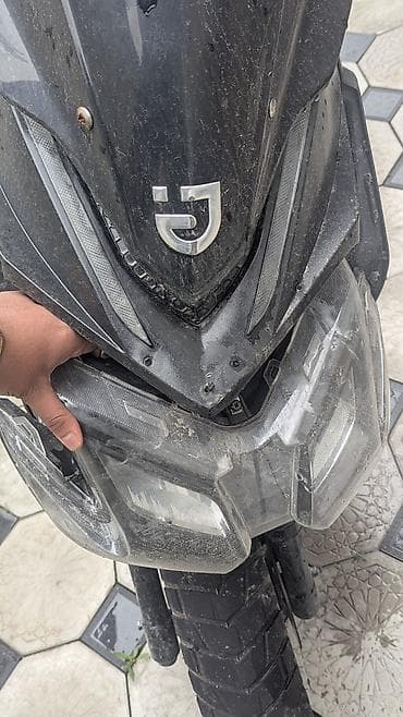 Мототехника: Это мой скутер. Вчера вечером я попал в аварию, передняя часть немного — 3