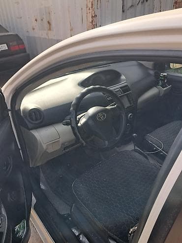 яарис: Toyota Yaris: 2008 г., 1.5 л, Автомат, Бензин, Седан — 6