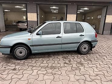 Volkswagen Golf: 1994 г., 1.6 л, Механика, Бензин, Хэтчбэк at lalafo.kg Volkswagen Golf: 1994 г., 1.6 л, Механика, Бензин, Хэтчбэк
