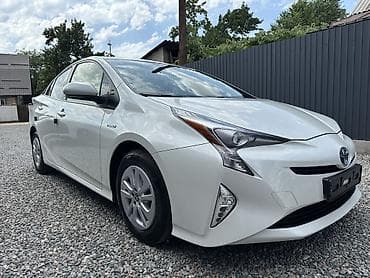 Toyota Prius: 2018 г., 1.8 л, Вариатор, Гибрид, Лифтбек at lalafo.kg Toyota Prius: 2018 г., 1.8 л, Вариатор, Гибрид, Лифтбек