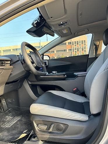 дордой 2 пикарная: Toyota bZ3: 2023 г., Электромобиль, Седан — 5