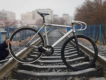 буу велик: Шоссейный велосипед, Рама M (156 - 178 см), Б/у — 2