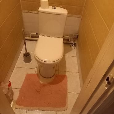 Продам в г.Ош : Унитазы 2шт по 3500с. Смеситель с гигиеническим душем