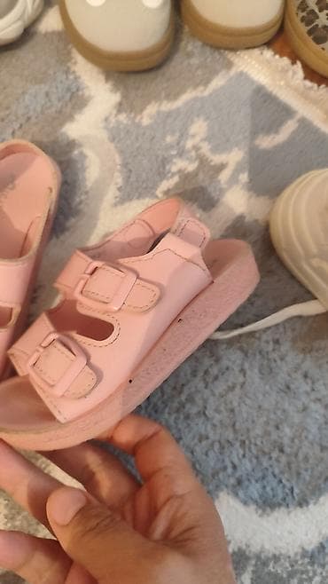 персиковый: Детская обувь (два вида): 1) Кроссовки белые 400 розовый босоножки — 3