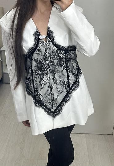 Продаю пиджак абсолютно новый
Размер подойдет на m l xl at lalafo.kg Продаю пиджак абсолютно новый
Размер подойдет на m l xl