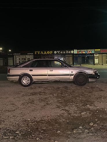 Mazda 626: 1990 г., 2 л, Механика, Бензин, Седан