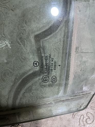 sprinter 315: Левое переднее стекло мерс w220, молдинг на задний бампер мерс w210 — 1