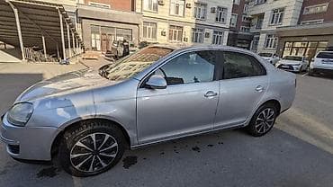 Volkswagen Jetta: 2007 г., 2 л, Автомат, Бензин, Седан