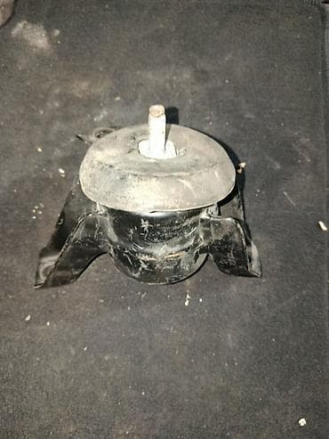 Детали двигателя и моторы в сборе: Подушка мотора Hyundai 2017 г., Оригинал — 2