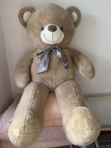 Большой плюшевый мишка - Размер: примерно от 1,5 до 2 м (очень
