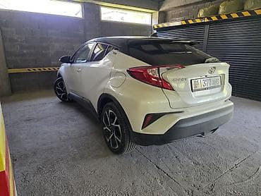4 7: Toyota C-HR: 2018 г., 2 л, Автомат, Бензин, Кроссовер — 2