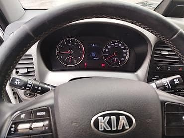 грузово: Kia BONGO: 2021 г., 2.4 л, Газ — 5