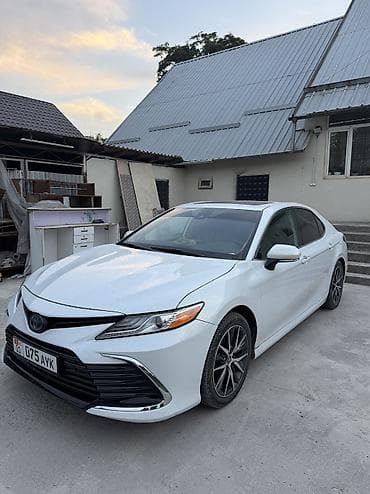 e2 byd: Toyota Camry: 2021 г., 2.5 л, Автомат, Бензин, Седан — 3