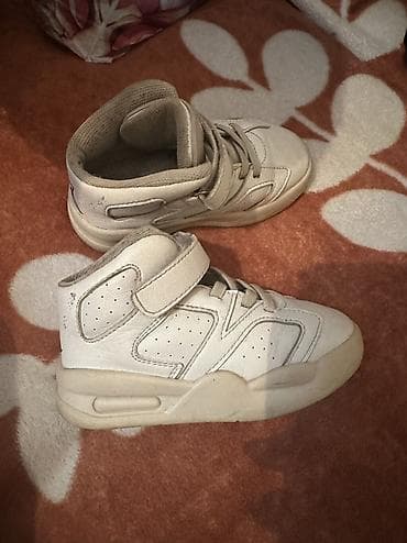 nike dunk low: Продаю кроссовки на мальчика в идеальном состоянии Черные 600 сом — 7